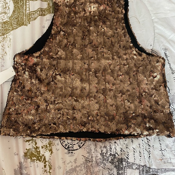 Top - Picture 4 of 5